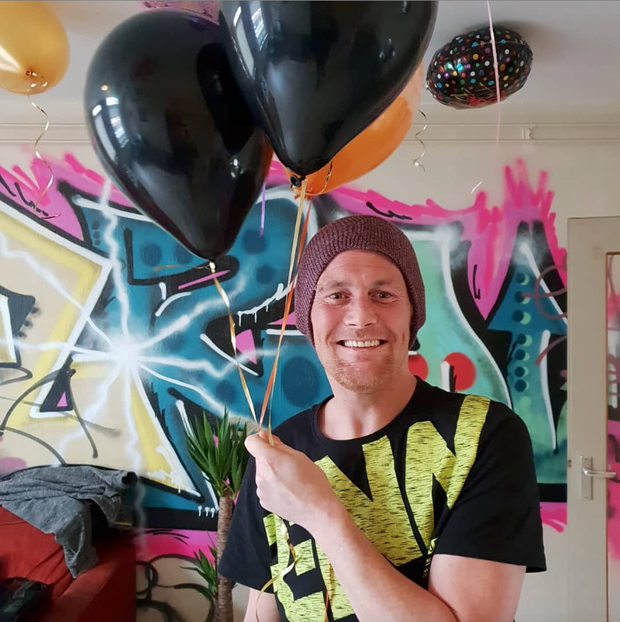 Rotterdam Project-Patrick opent expositie over drugsverleden